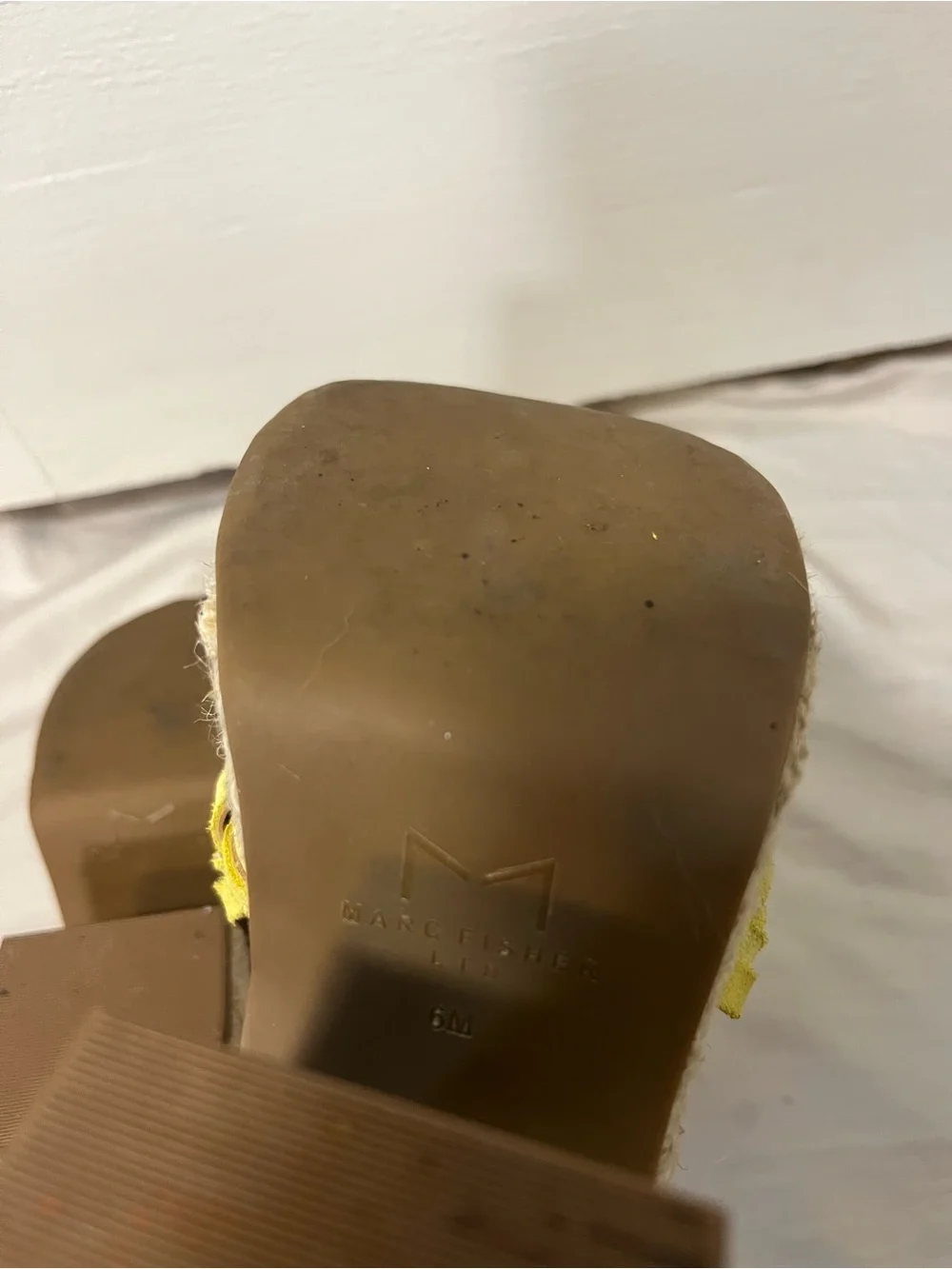 🛍️SALE🛍️Marc fisher yellow suede odilia espadrille platform jute sandals sz 6